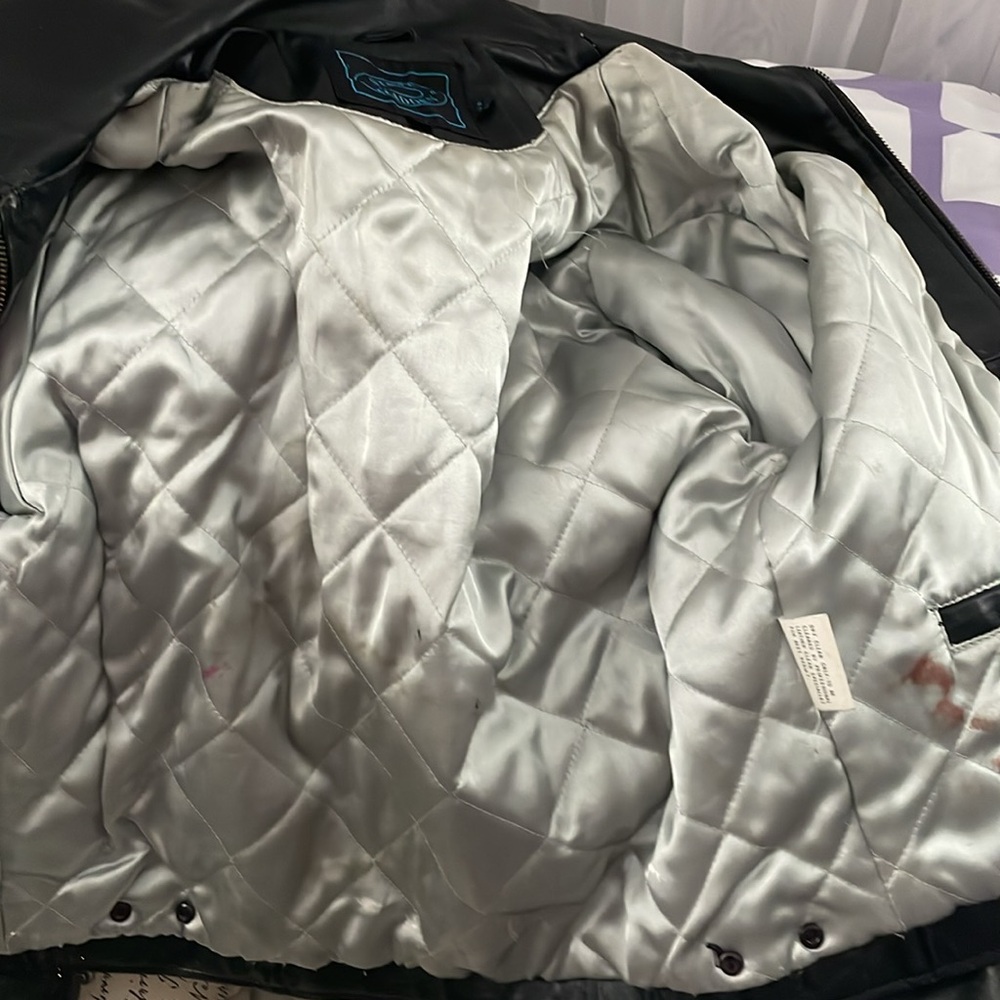 Women’s Jacket - Picture 7 of 11